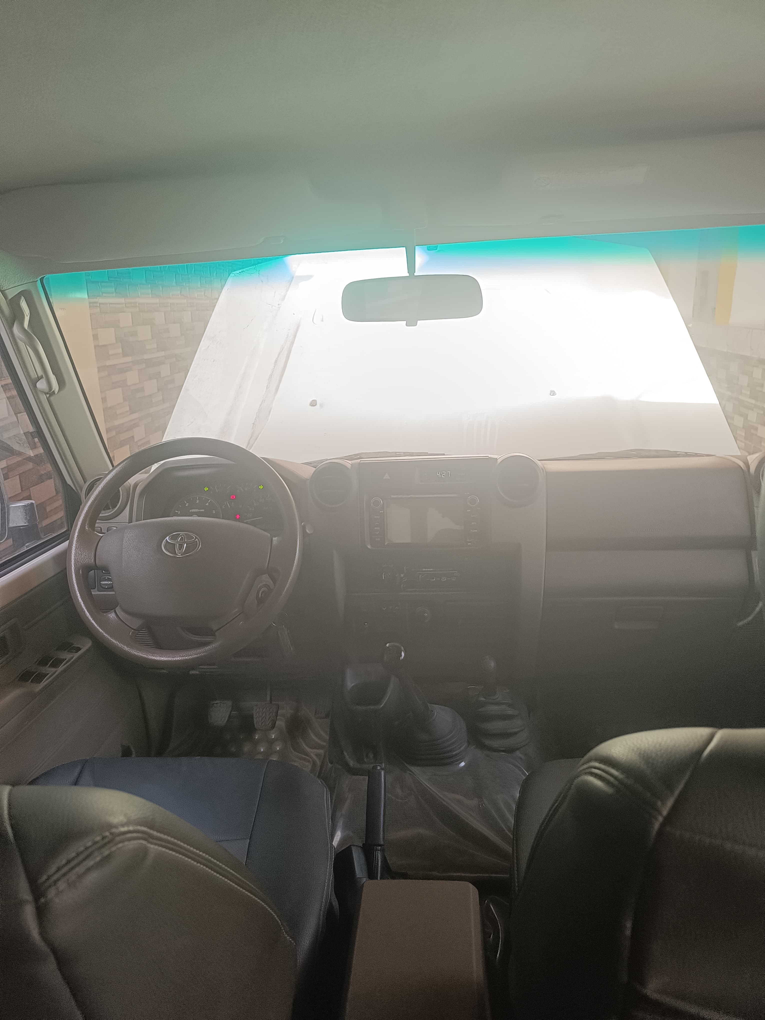 Toyota Land Cruiser Hardtop V8 2017, 89 000 km, manuelle