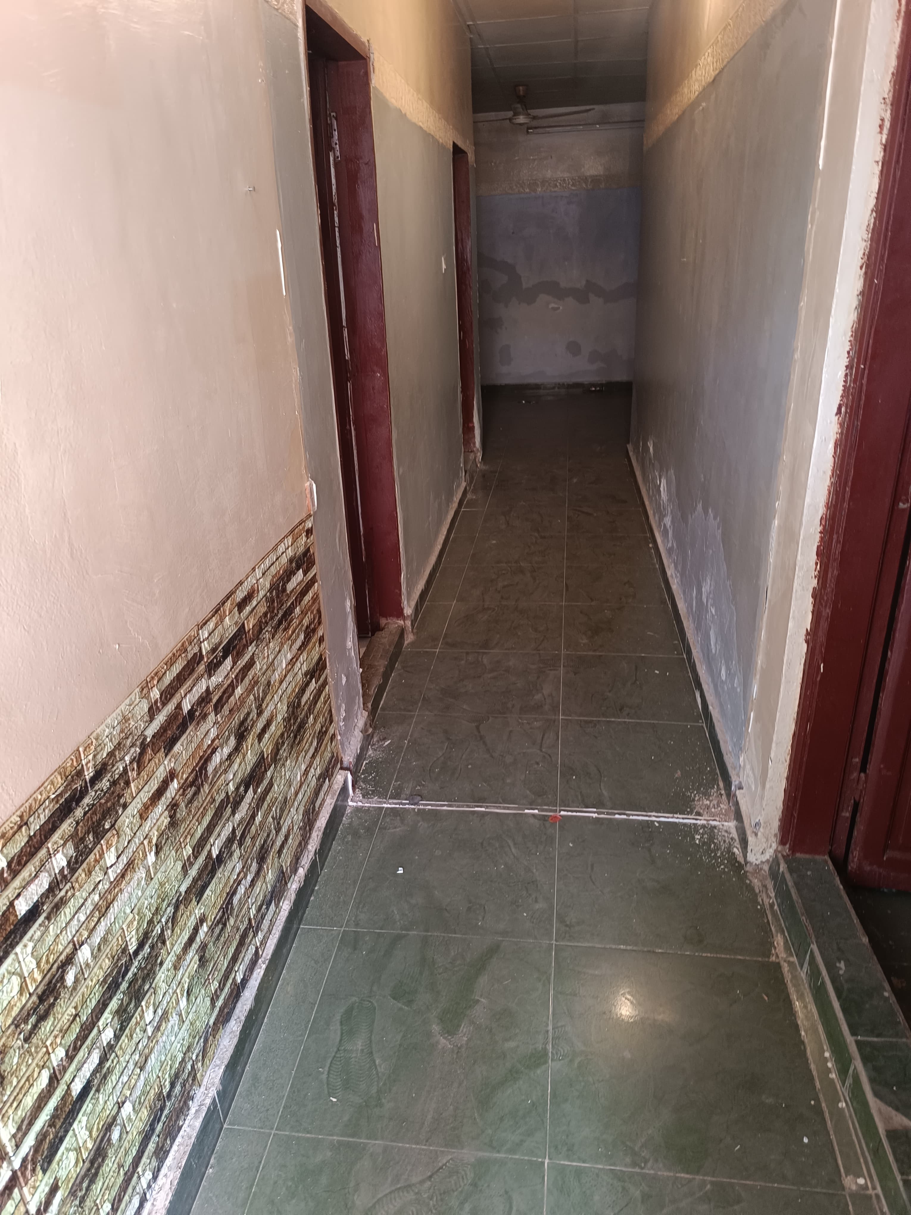 Maison F5 à vendre à cité Saoudi, avec deux cours