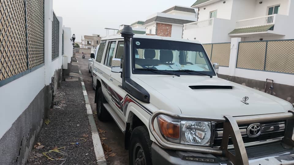 Toyota Land Cruiser Hardtop V8 2021, très bon état