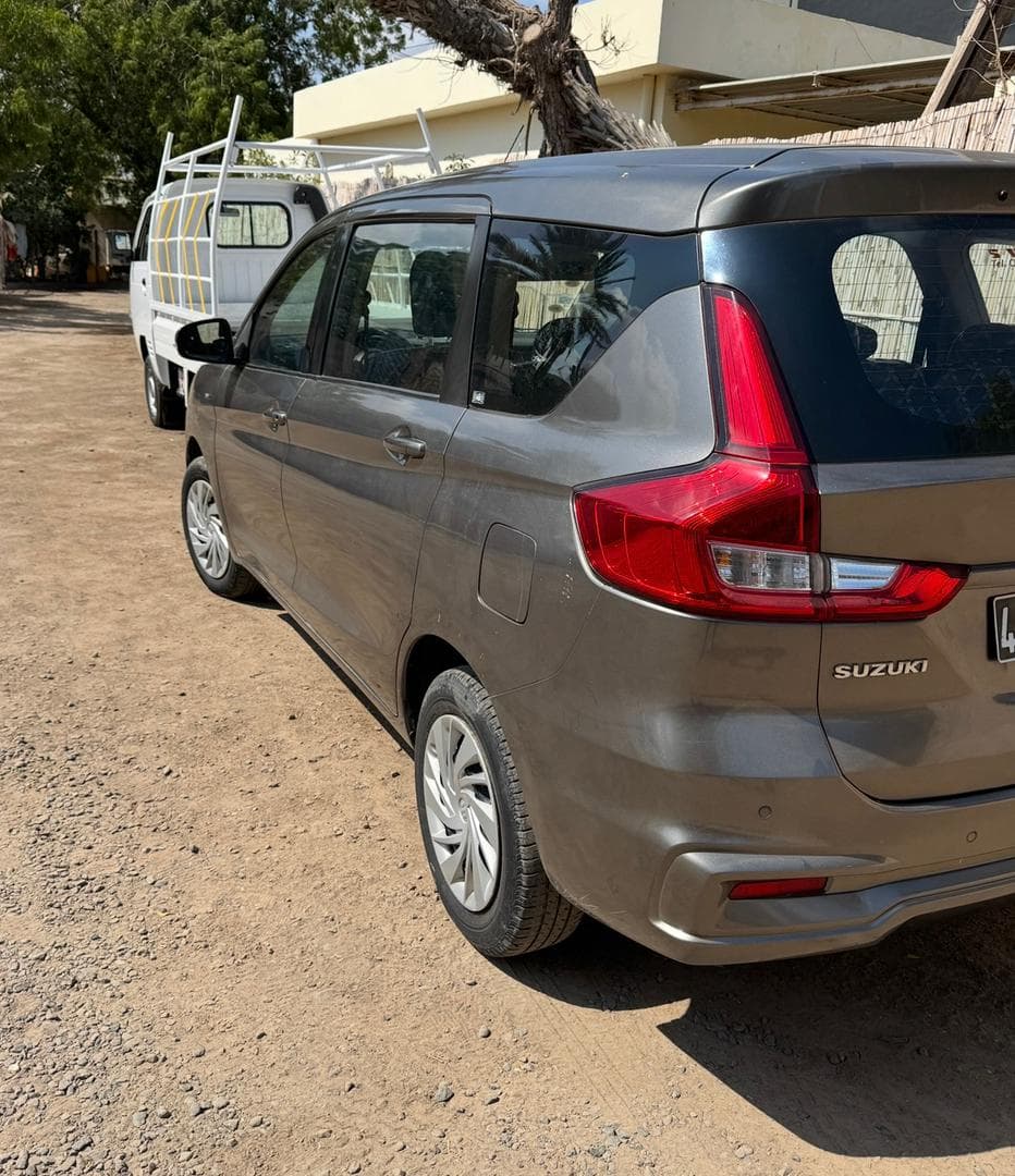 Suzuki Ertiga 7 places, 66 000 km, manuelle essence