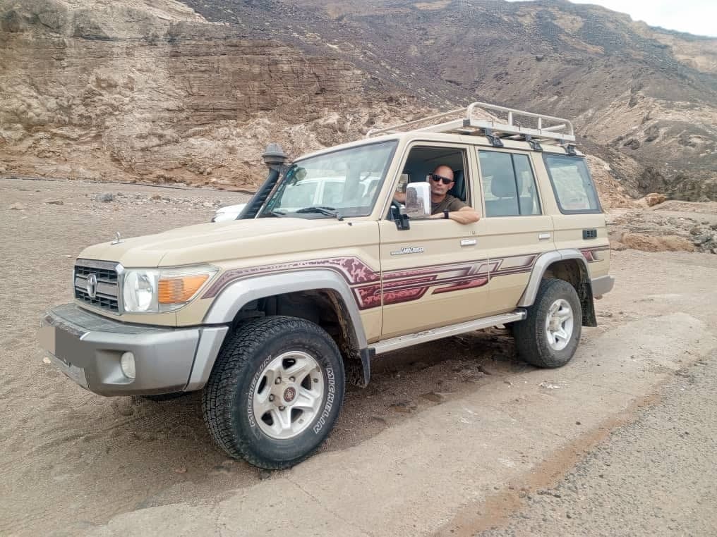 Toyota Land Cruiser 76 4x4, robuste et prête à l'aventure