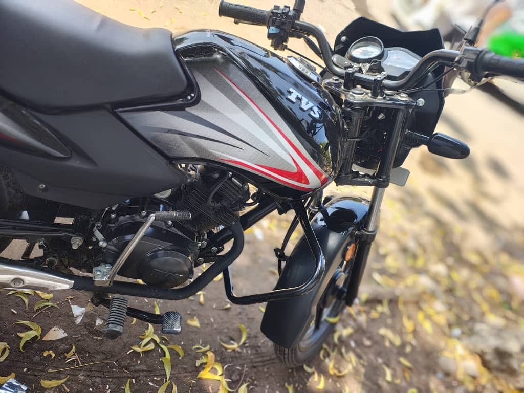 Moto TVS en excellent état à vendre