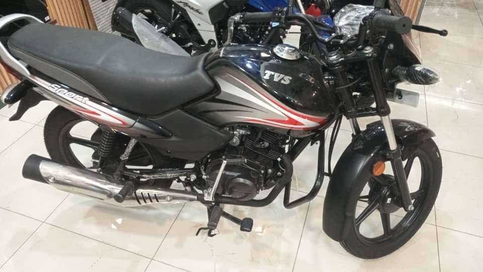 Moto TVS en excellent état à vendre