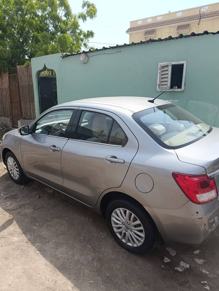 Suzuki Dzire à louer, automatique, très bon état